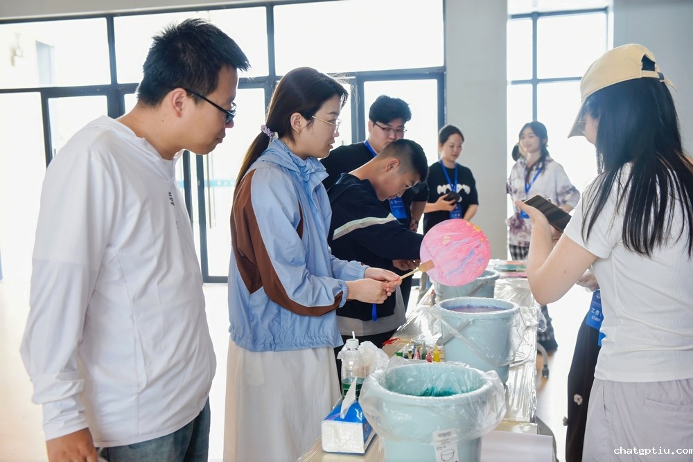 20250603002704229200.jpg 漆扇制作